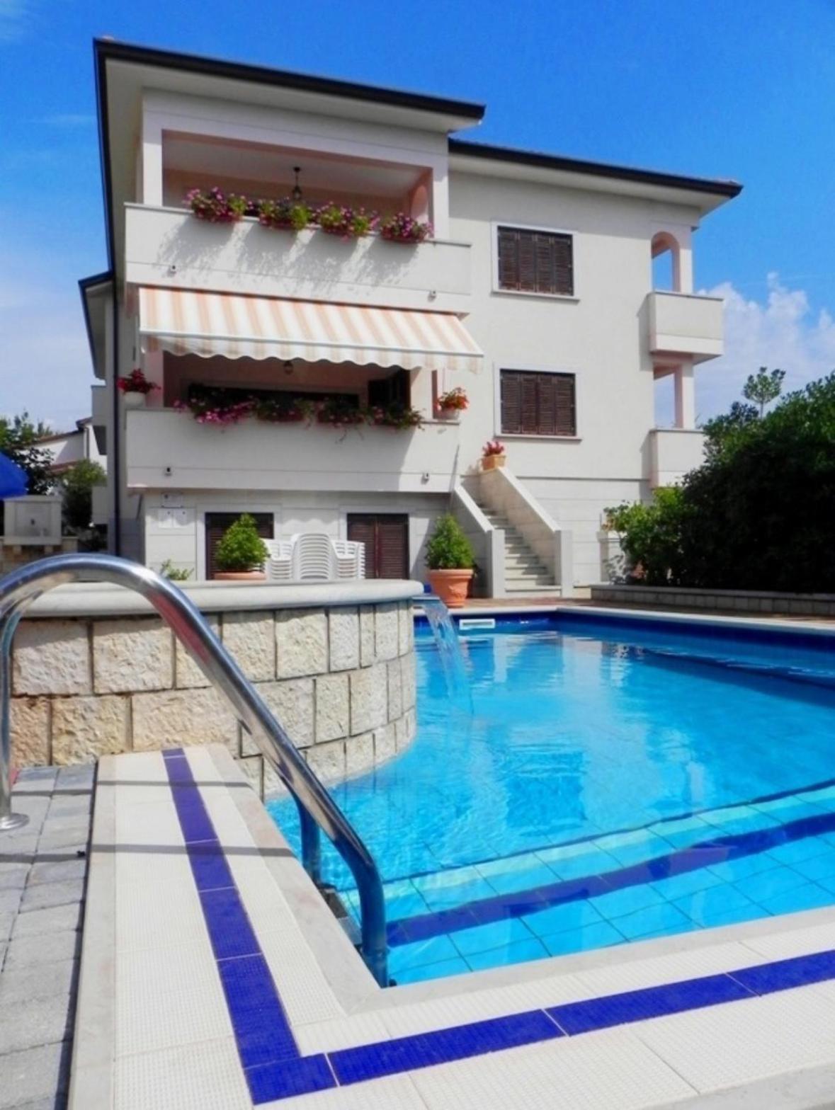 Apartments Villa Mirjam Poreč Eksteriør billede